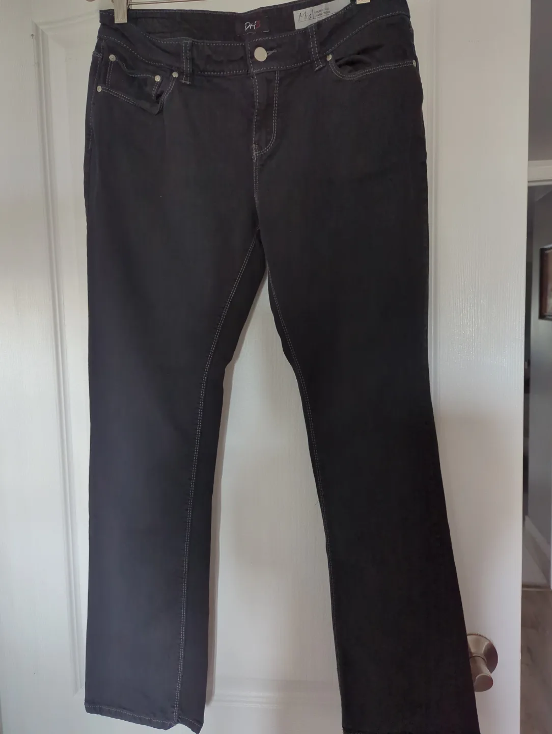 DH3 Women's Size 10x32 Straight Leg Jeans thumbnail