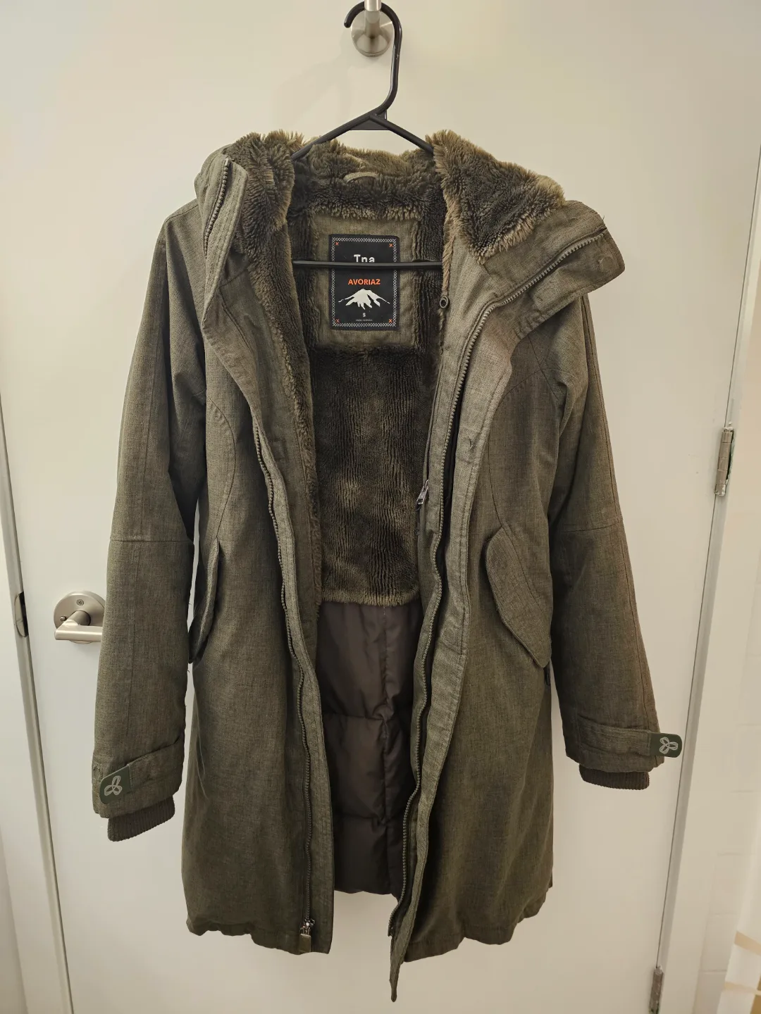 TNA Winter Jacket Olive Green - Size S thumbnail