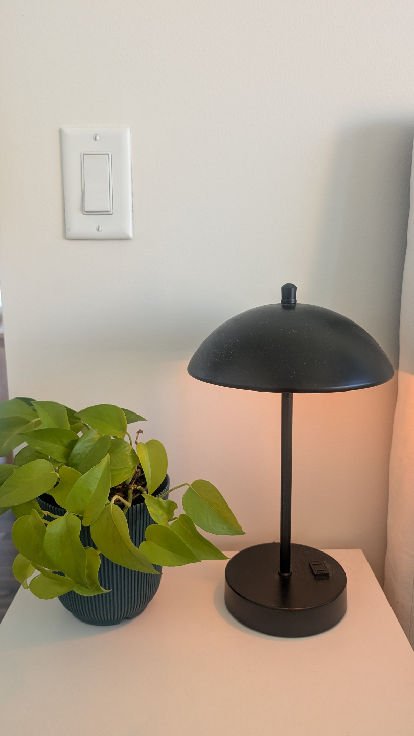 Modern Black Mushroom Table Lamp