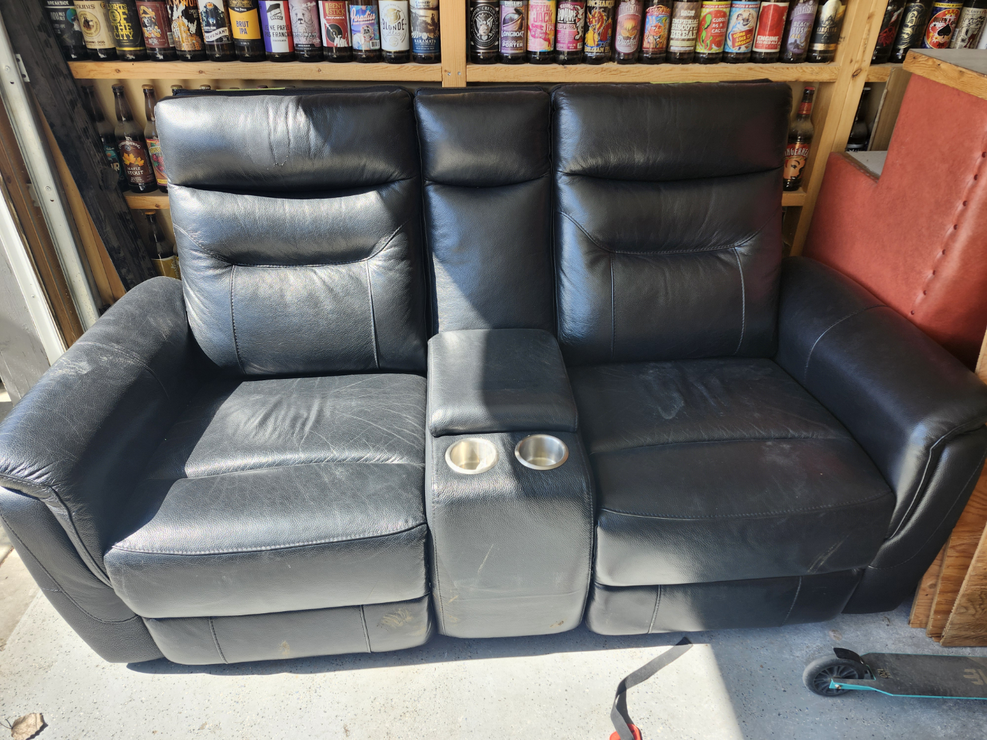 Black Leather Reclining Loveseat with Console - photo 5