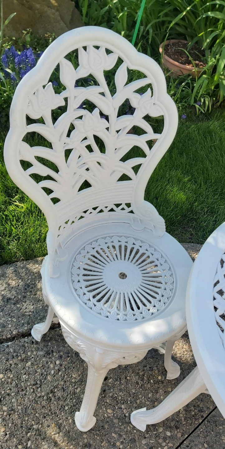 White Metal Patio Set - 2 Chairs and Table - photo 4