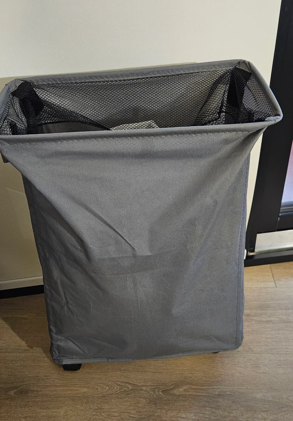 Grey Rolling Laundry Hamper image indicator(3)