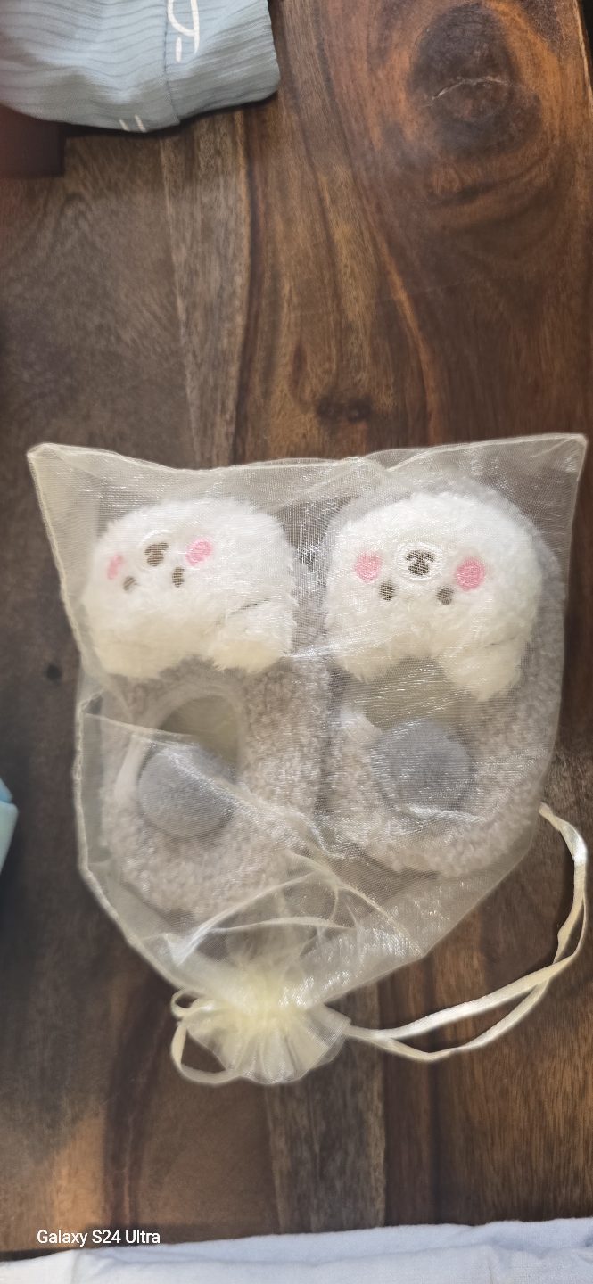 Baby Clothes Bundle: Baby knee Socks, Booties & Baby Hats - photo 3