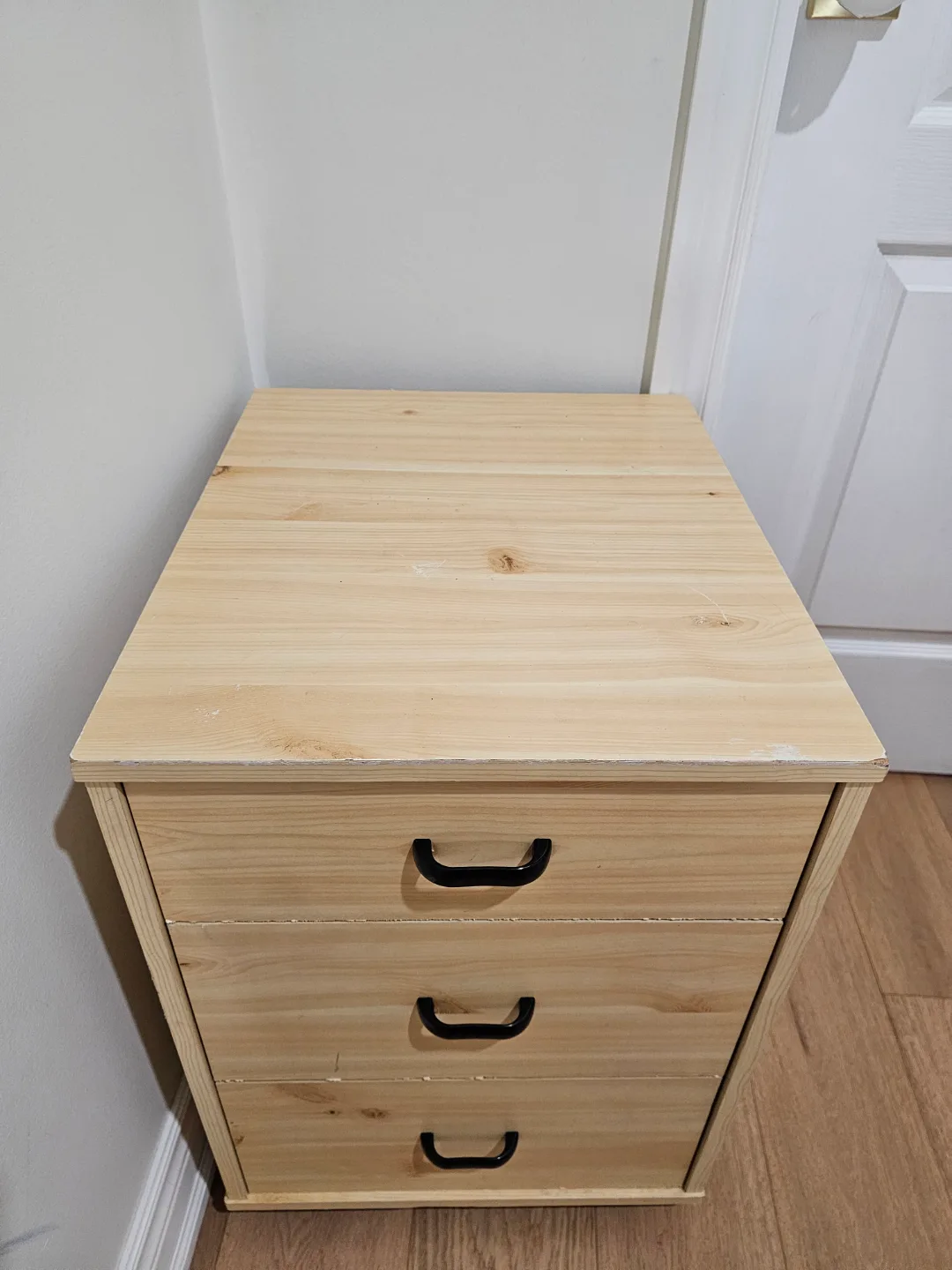 Three-Drawer Wooden Cabinet image indicator(2)