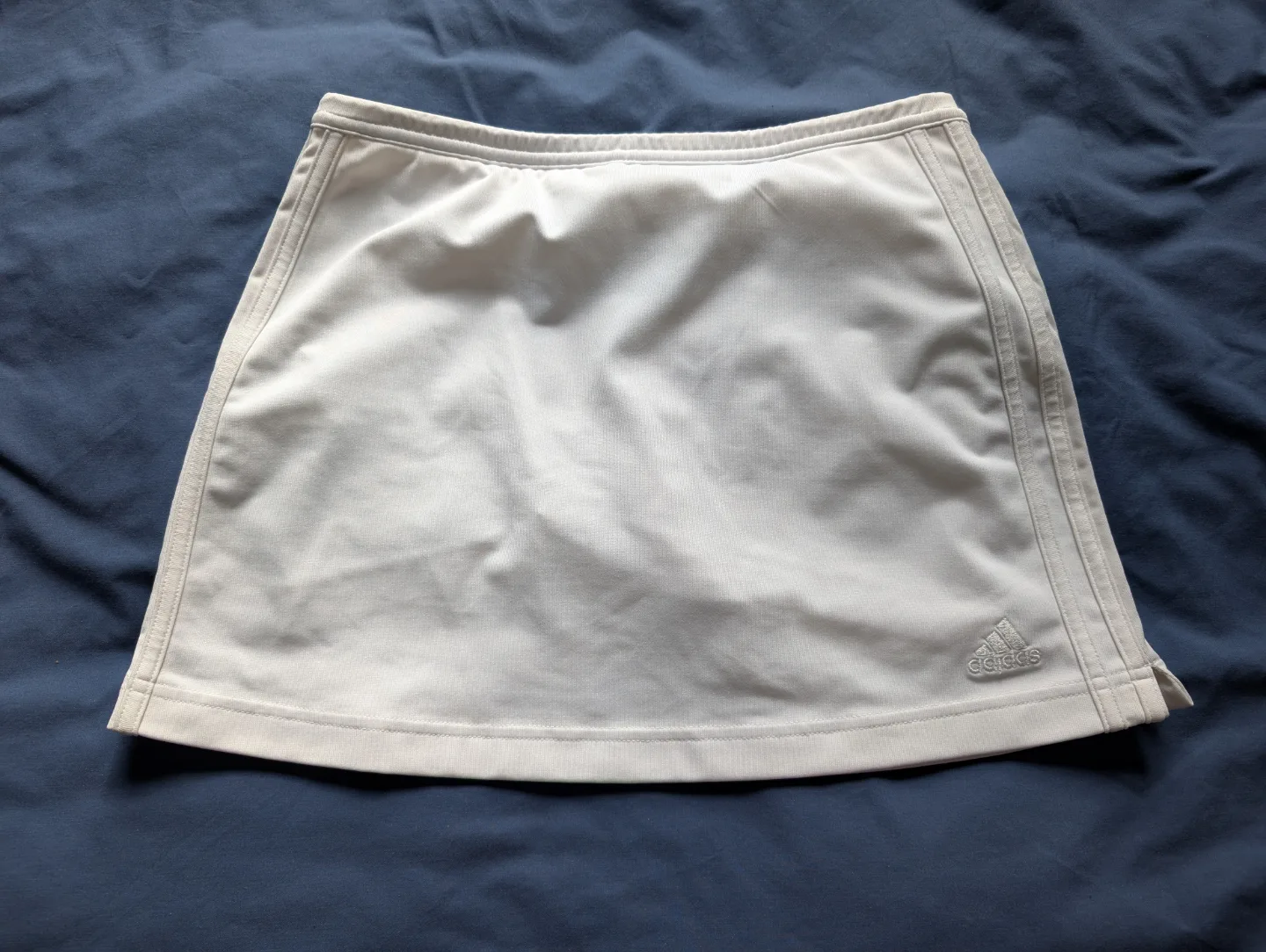 Adidas Women's White Tennis Skort (size XS) thumbnail