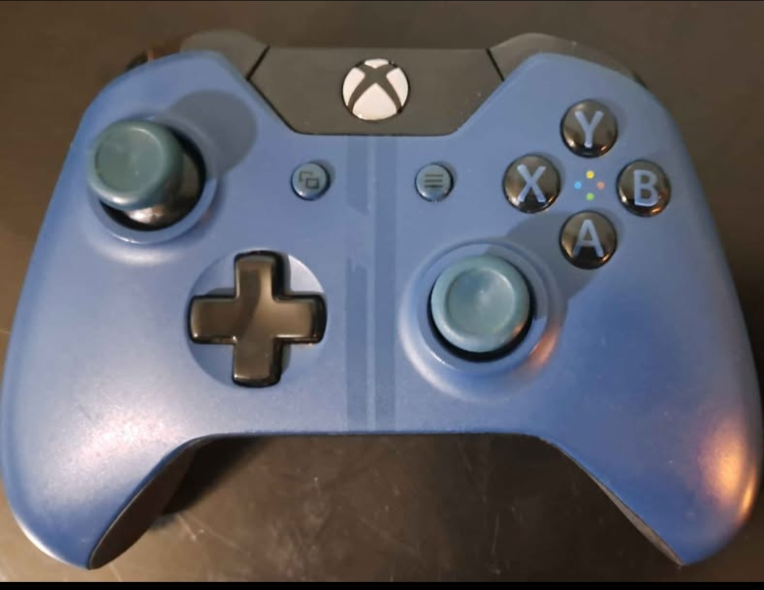 Xbox One Special Edition Forza Motorsport 6 wireless controller - photo 3