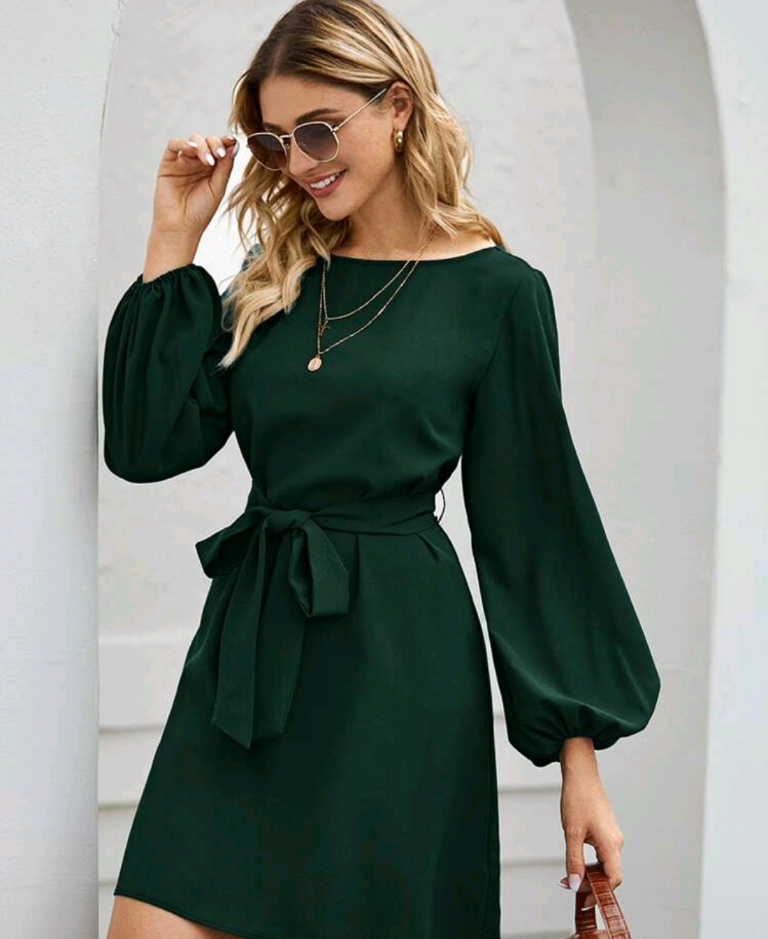 Women's Emerald Green Mini Dress with Balloon Sleeves and Belt - photo 2