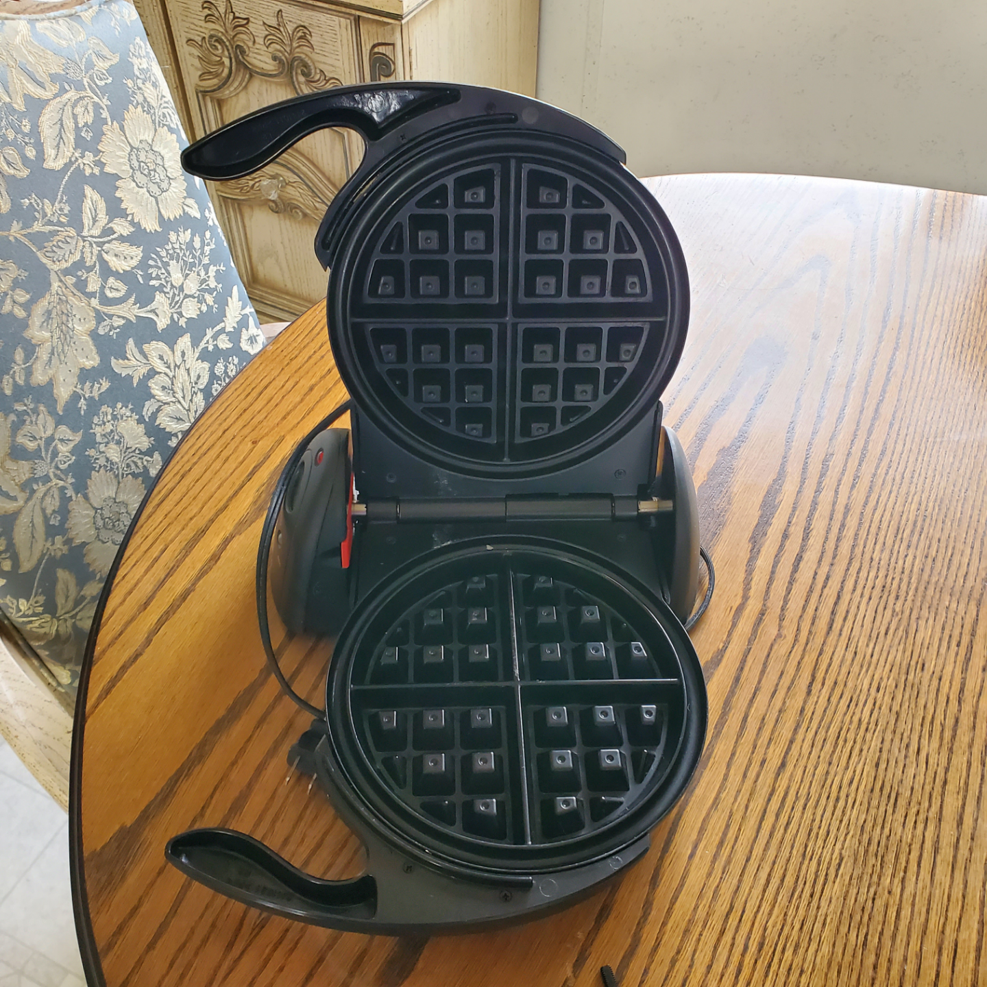 Presto FlipSide Waffle Maker - photo 2