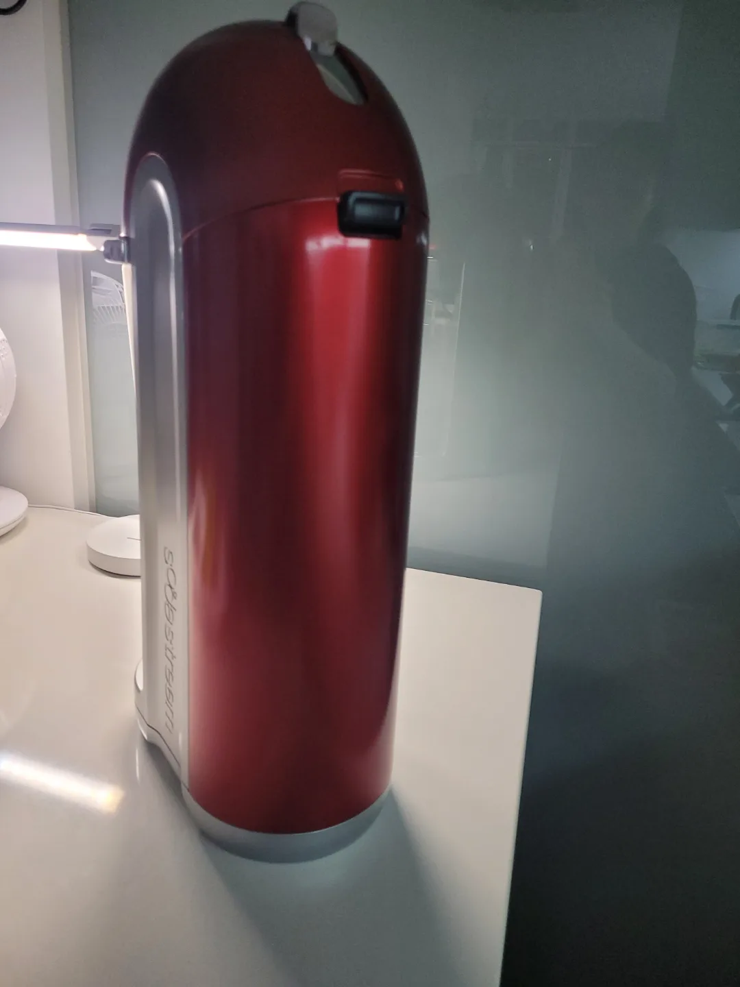 SodaStream Red Sparkling Water Maker image indicator(4)