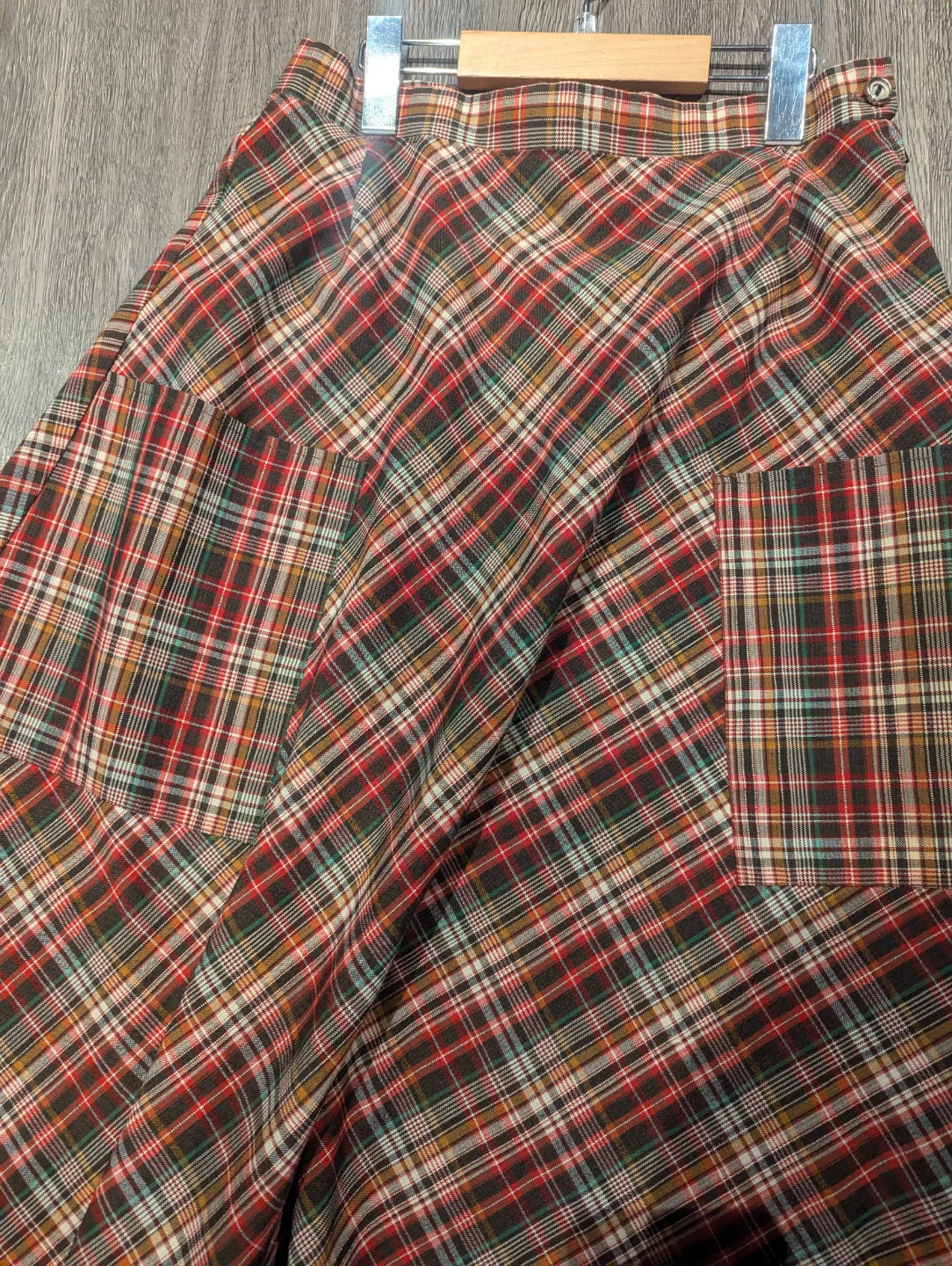 Vintage Plaid A-Line Skirt with Pockets image indicator(3)
