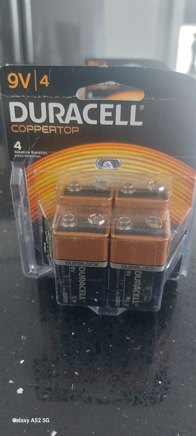 Duracell Coppertop 9V Batteries (4-pack) thumbnail