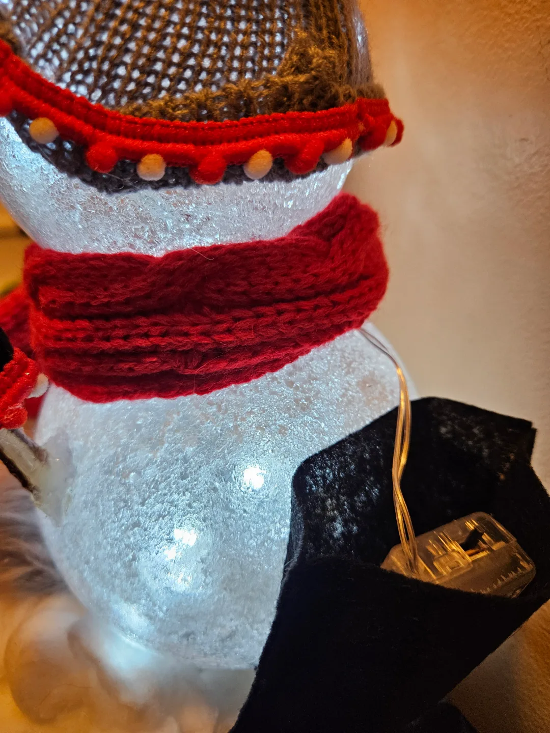 Adorable Light-Up Snowman Christmas Decoration image indicator(10)