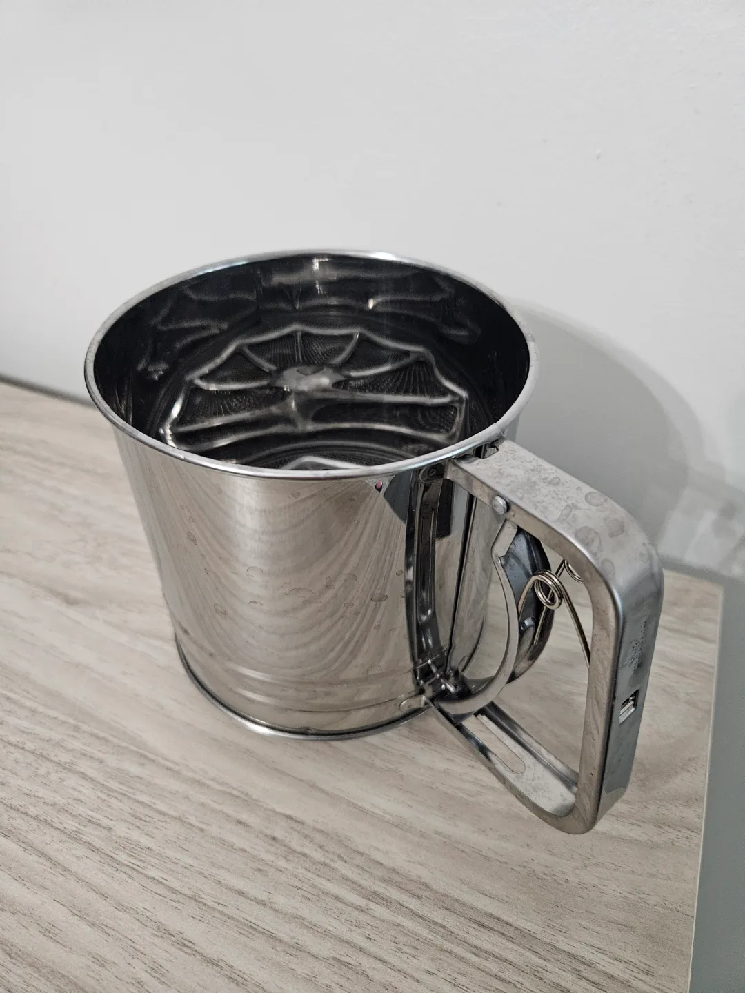 Stainless Steel Sifter thumbnail