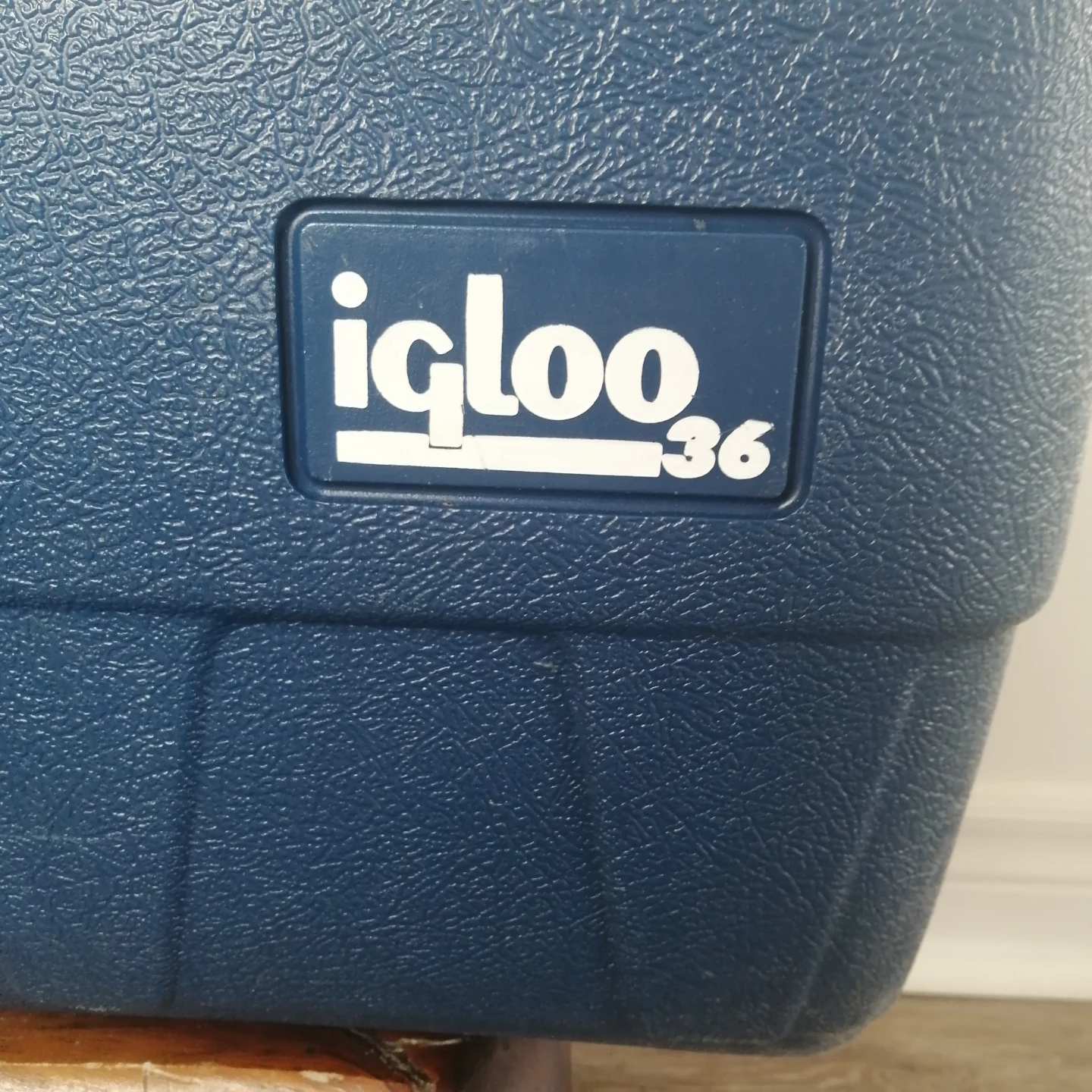 Vintage Igloo 36 Cooler - photo 5