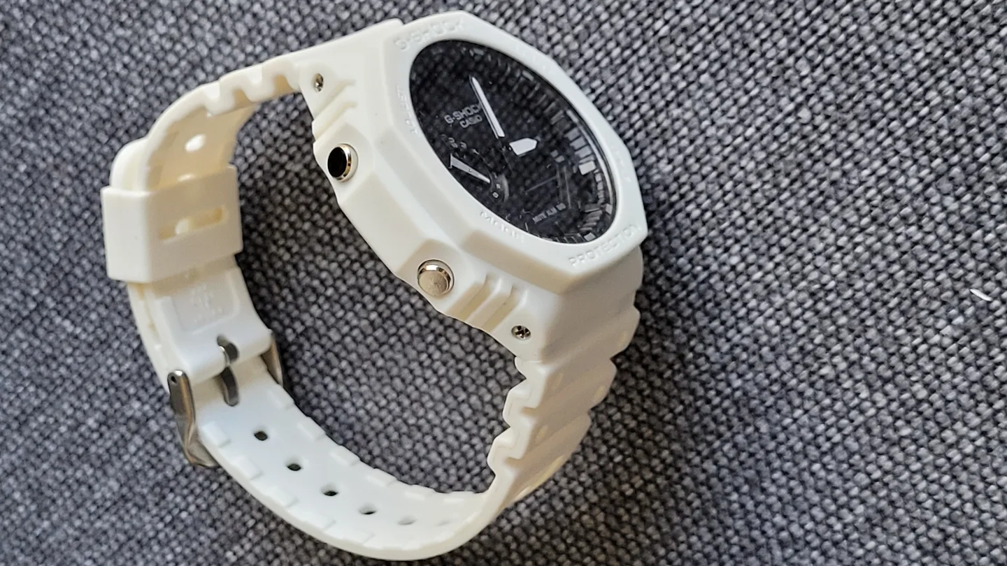 G-Shock Casio GA2100-7A White Analog-Digital Watch image indicator(3)