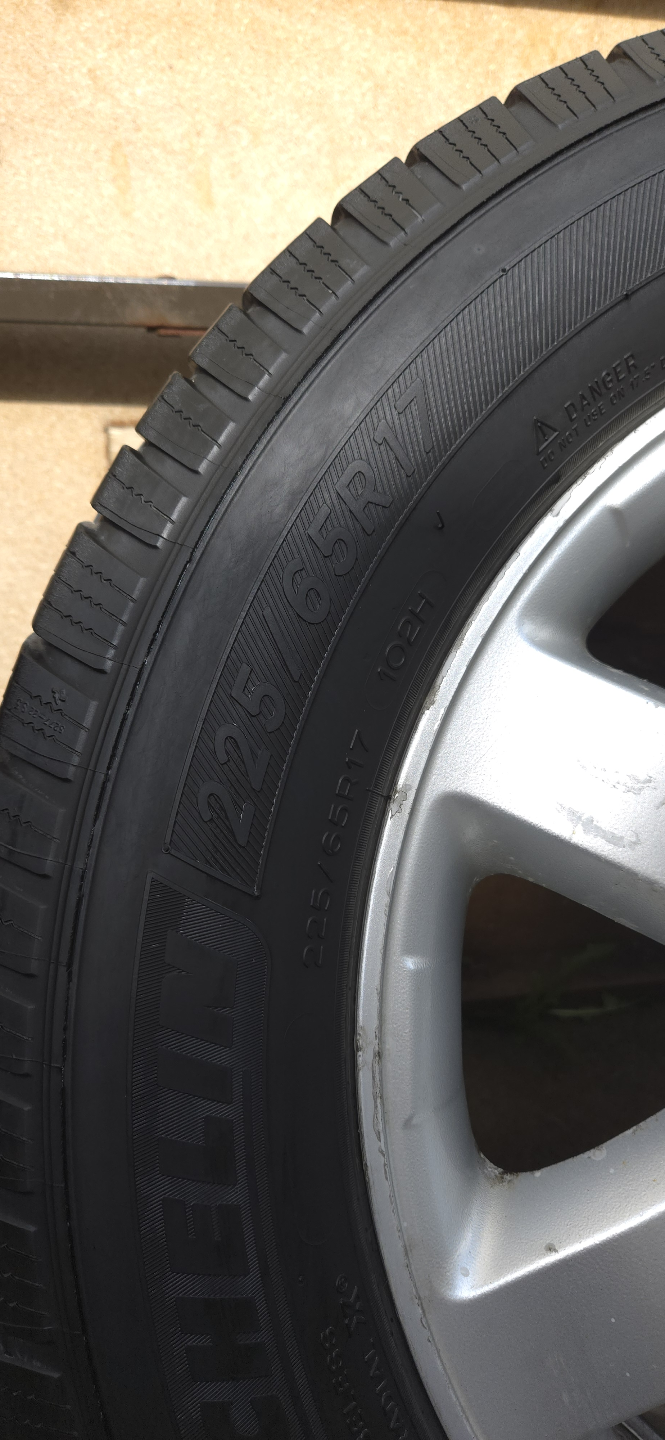 Set of 4 Honda CR-V alloy rims with tires - photo 5