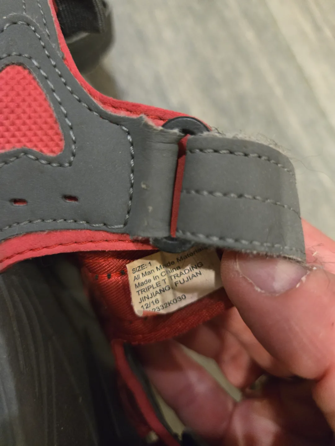 Kids' Size 1 Grey and Red Sandals image indicator(2)