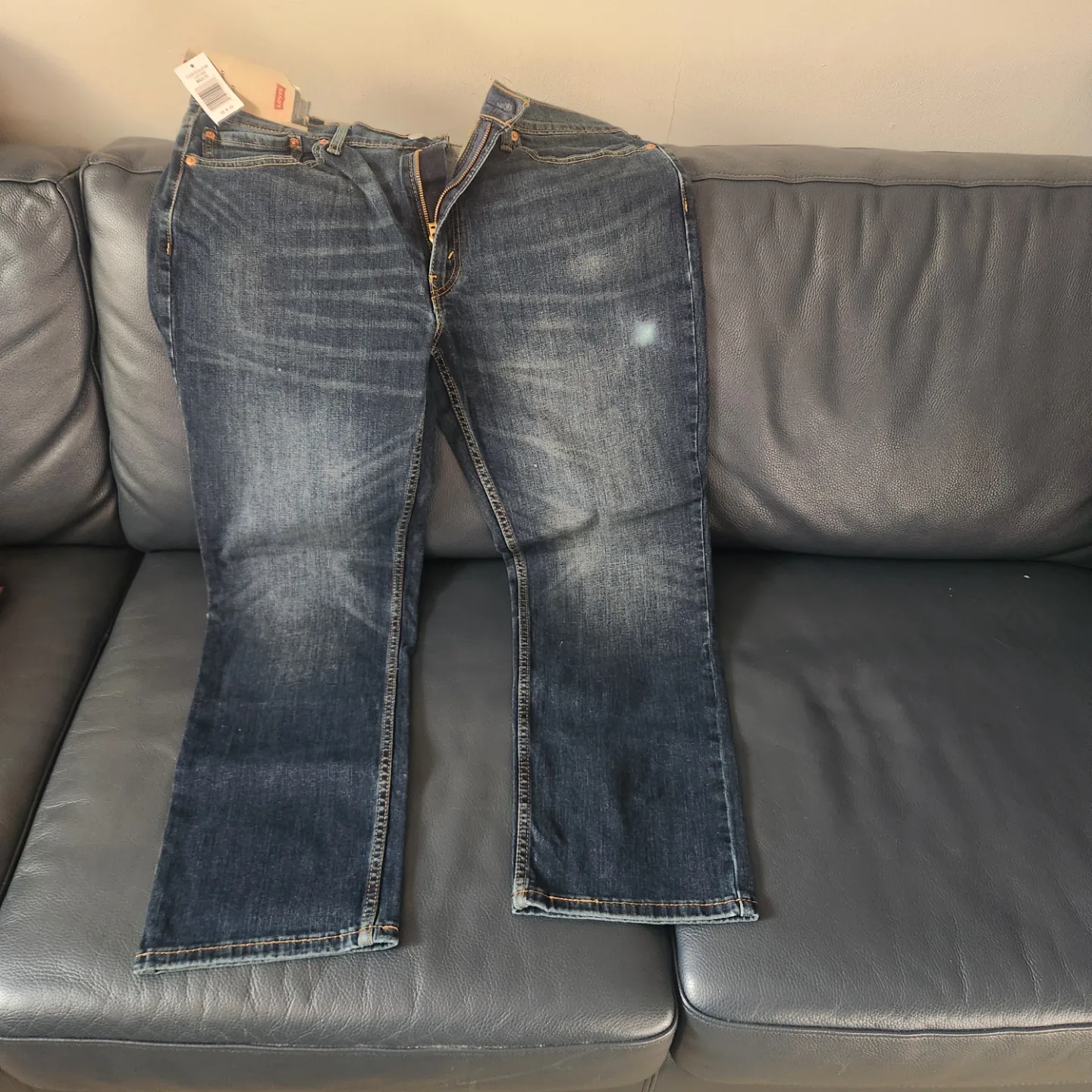 Levi's Men's 514 Straight Fit Jeans - Size 38x30 image indicator(2)