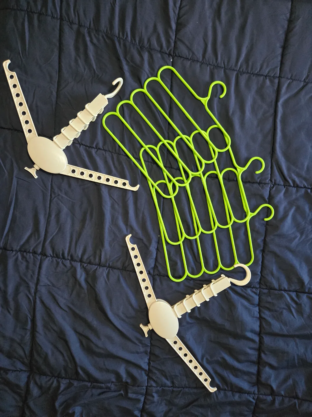 Set of 2 Collapsible Hangers + Stackable Hangers thumbnail