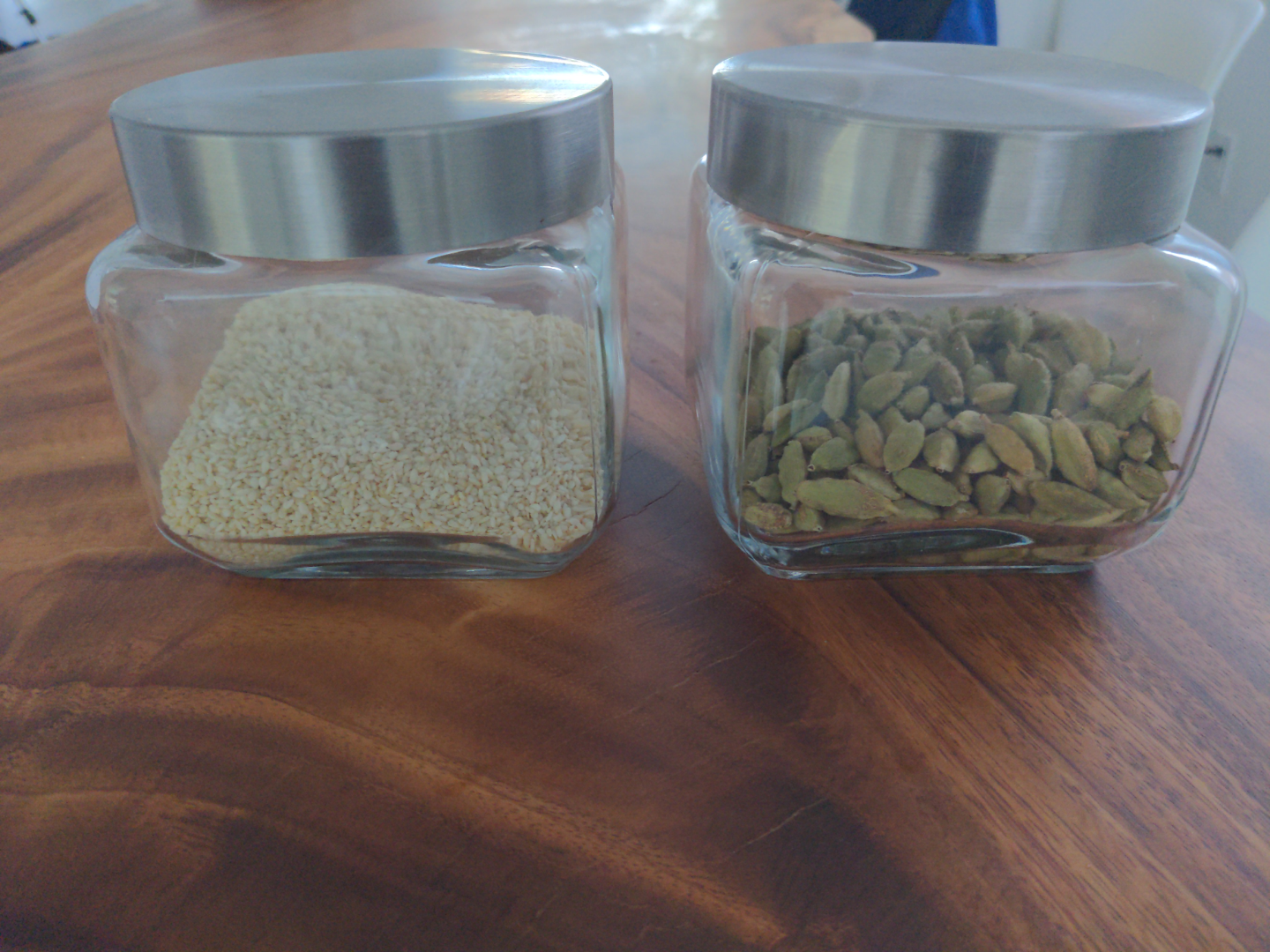 set of 6 Glass Spice Jars canisters with Metal Lids