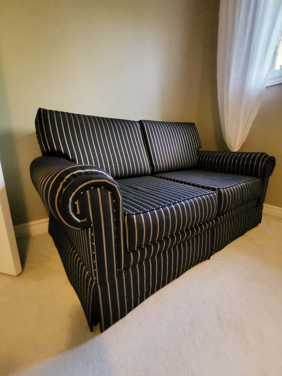 Moving Sale!! Striped Patterned Sofa - photo 2