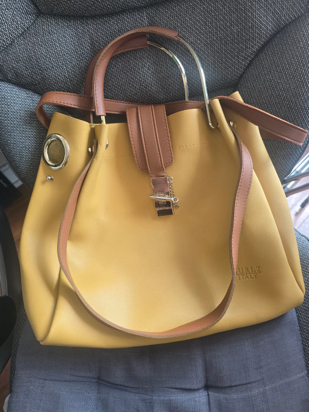 🧡Mustard Yellow Leather Handbag thumbnail