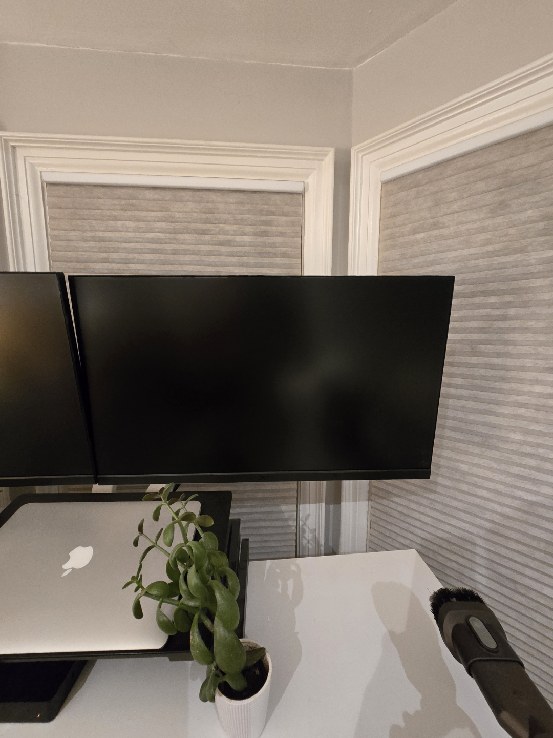 Pair of Acer V247Y LCD Monitors - photo 3