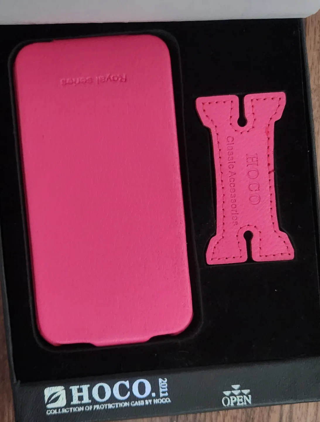 Leather iPhone 4 Case - Pink image indicator(2)