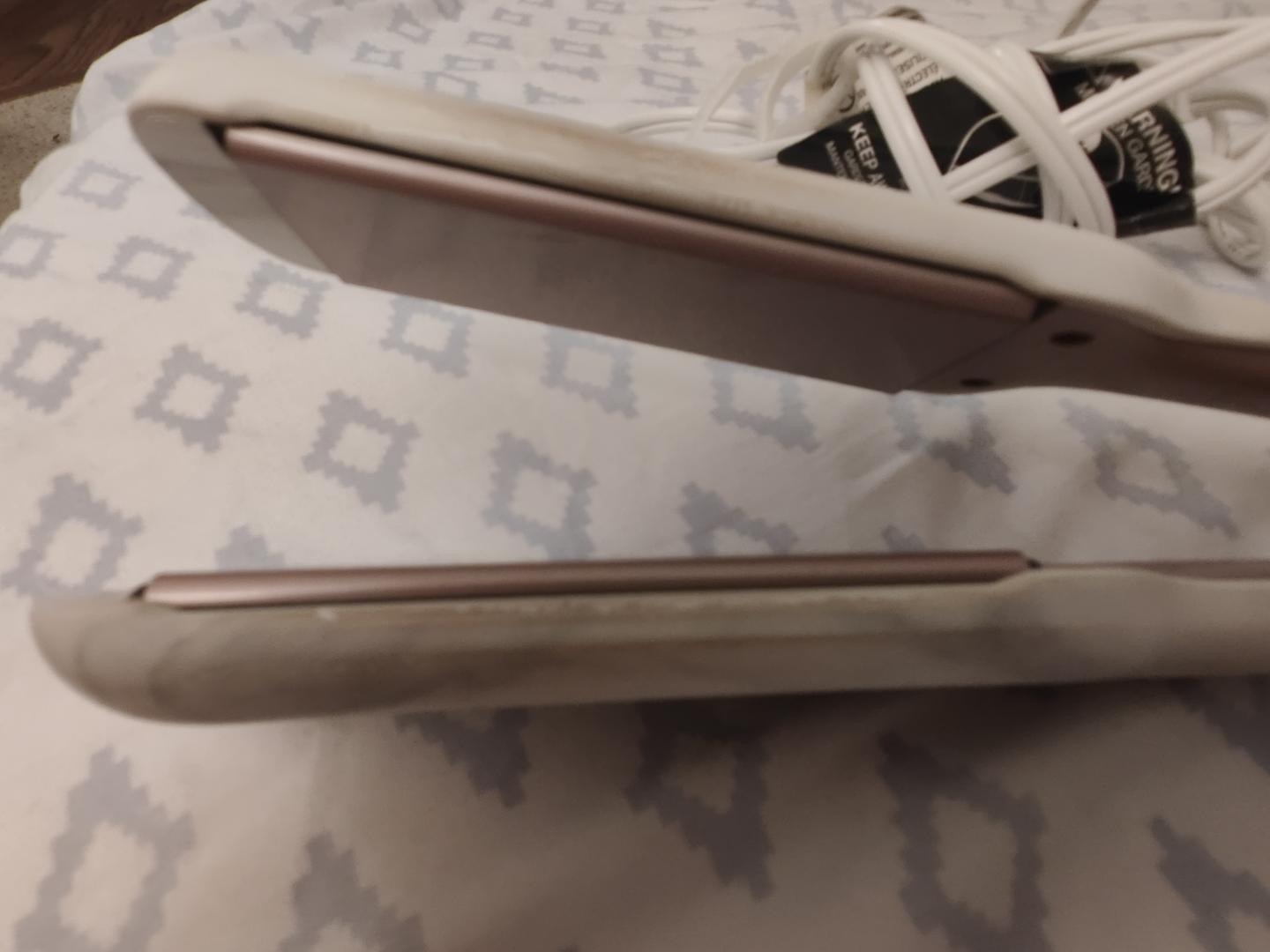 FoxyBae 1.75" Wide CERAMIC HAIR STRAIGHTENER - photo 3