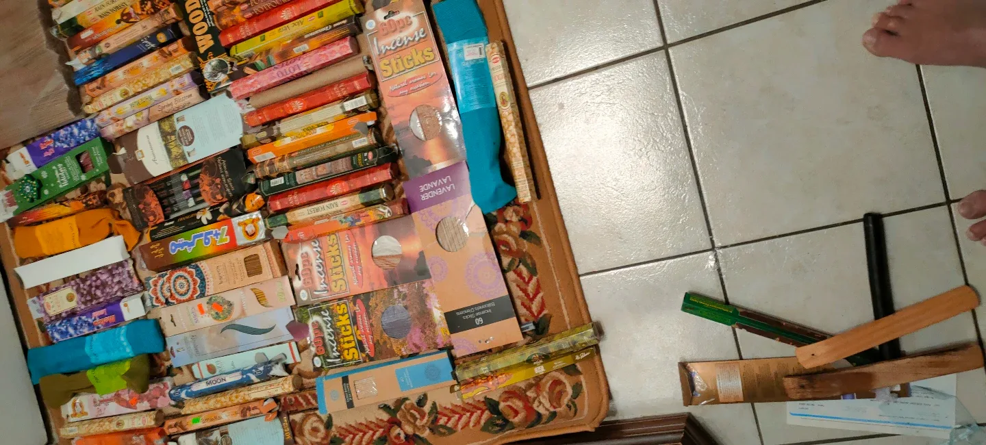 Bulk incense sticks and cones - assorted scents image indicator(2)