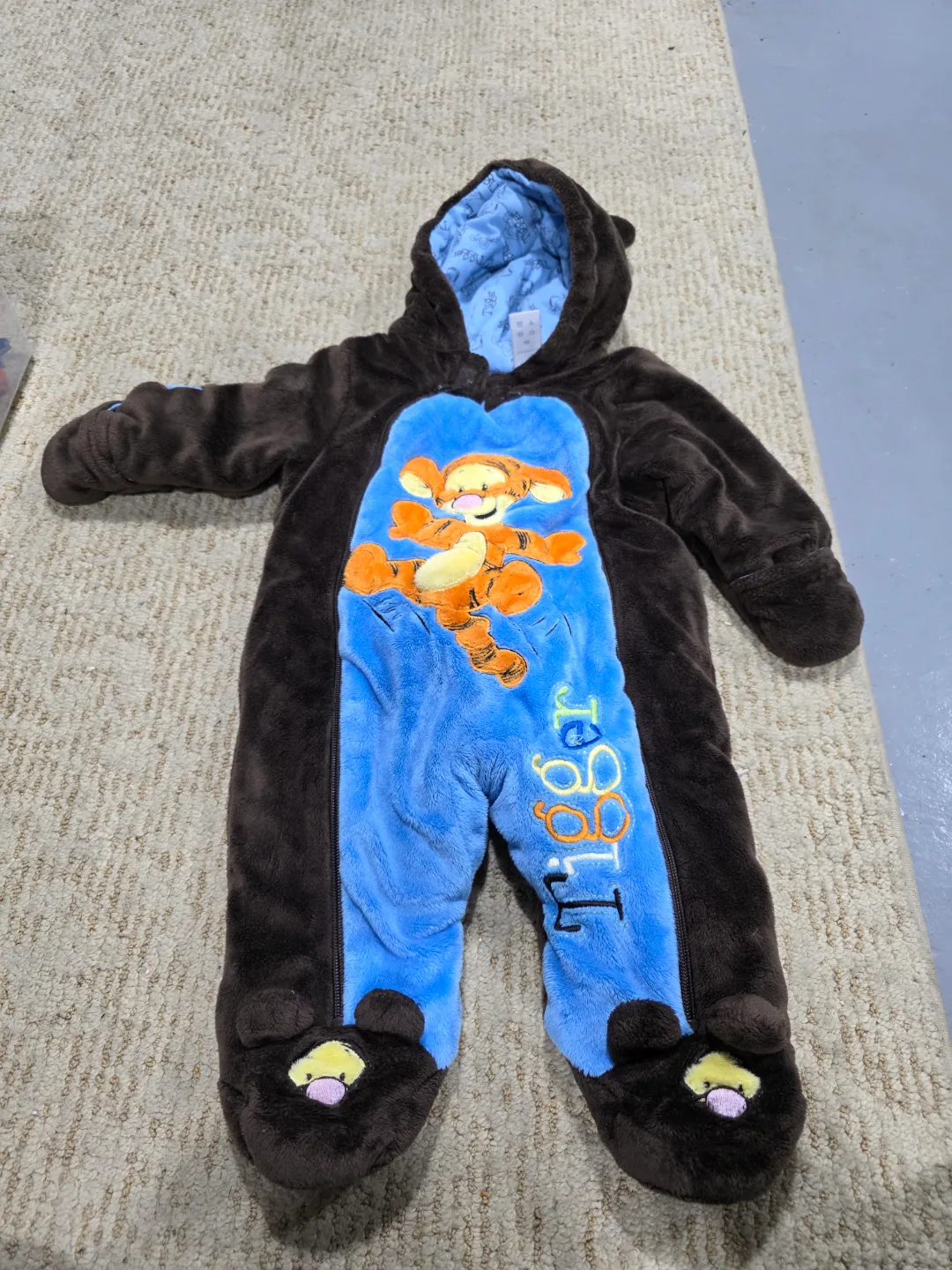 Adorable Tigger Baby Snowsuit 🏒 thumbnail
