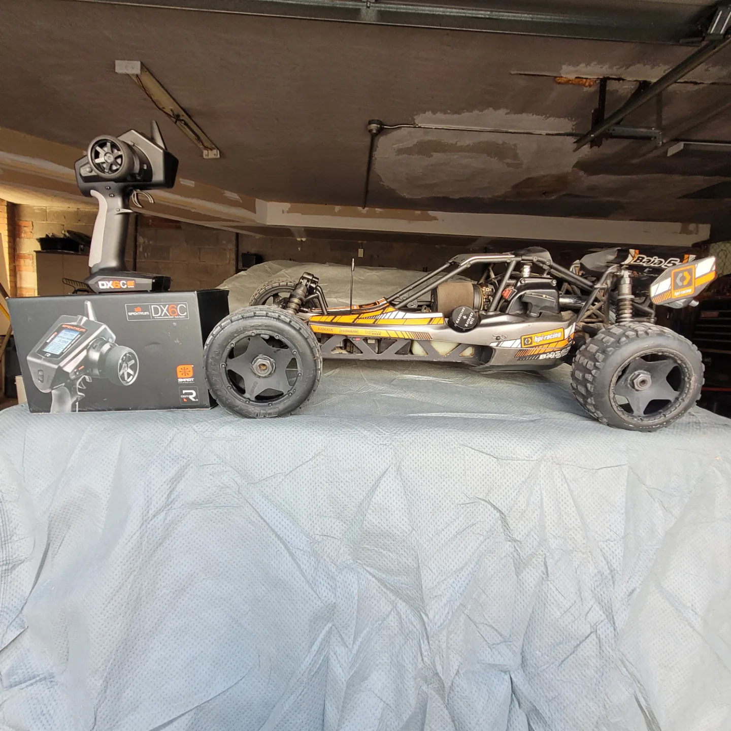 HPI Baja 5B RTR with Spektrum DX6C Transmitter