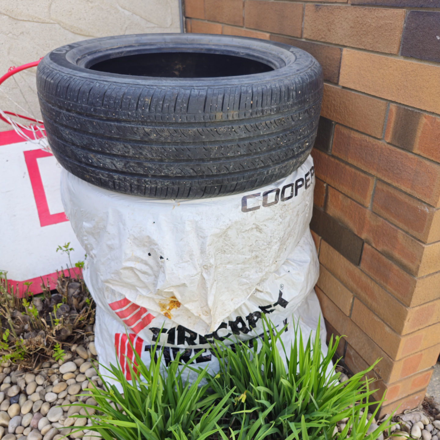 Used Cooper Tire P255/50R20 104H - photo 3