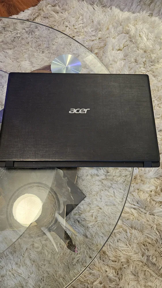 🇨🇦 17 inch Acer Laptop - specs in description image indicator(2)
