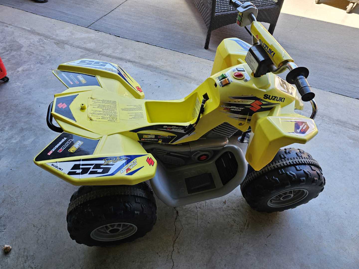 Suzuki QuadRacer 6-Volt Battery-Powered Ride-On Toy - photo 3