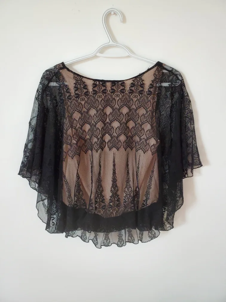 Sans Souci Black Lace Top image indicator(2)