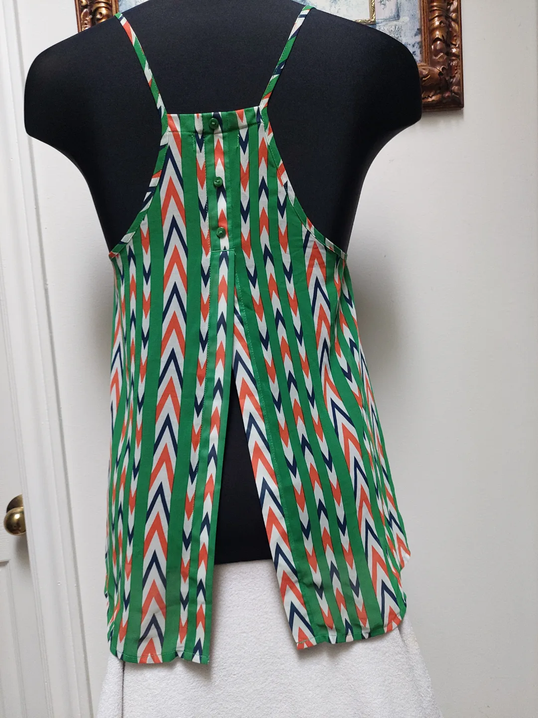Gorgeous Green and Orange Chevron Print Cami Top Blouse Size M/M image indicator(2)