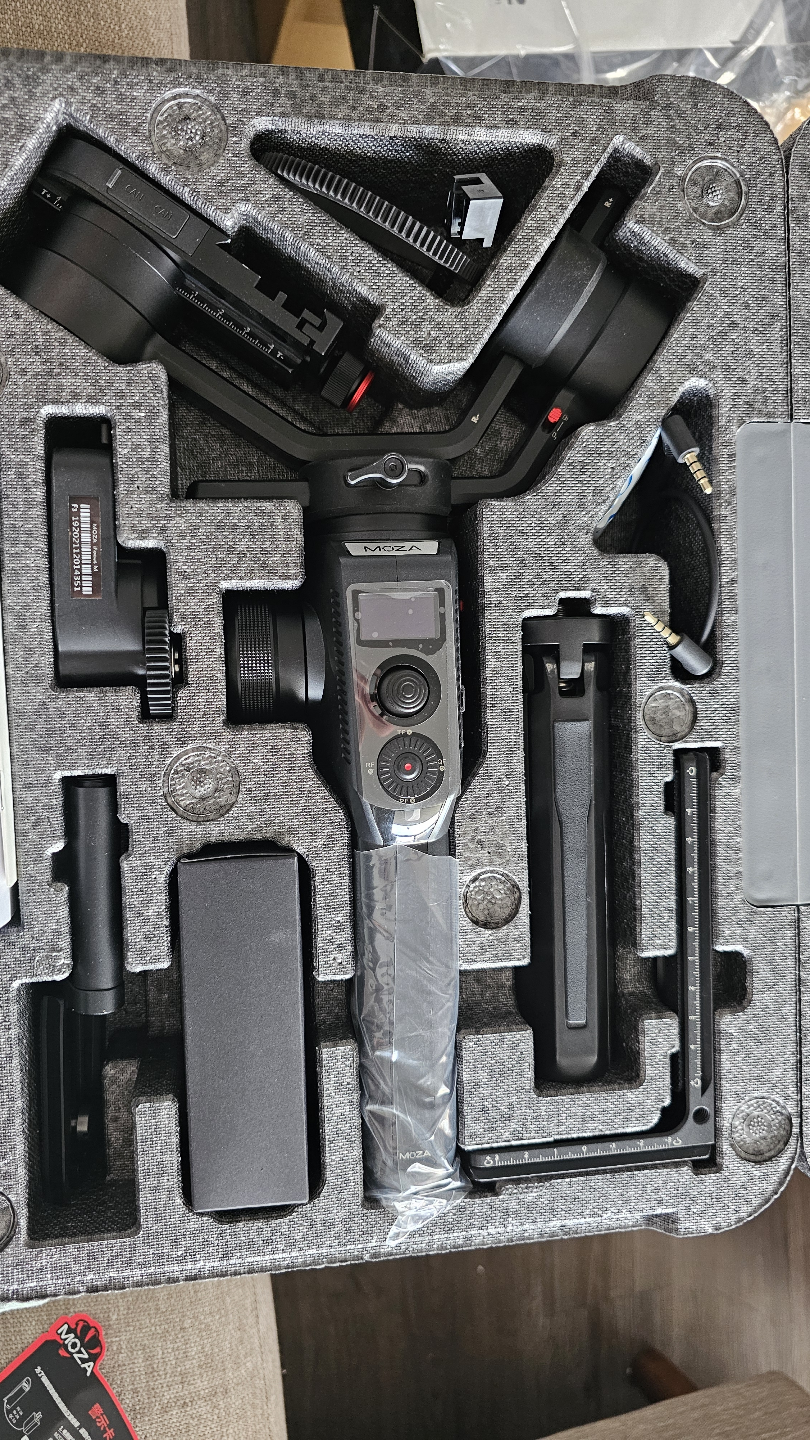 MOZA AirCross 2 Professional Camera Stabilization System - photo 2