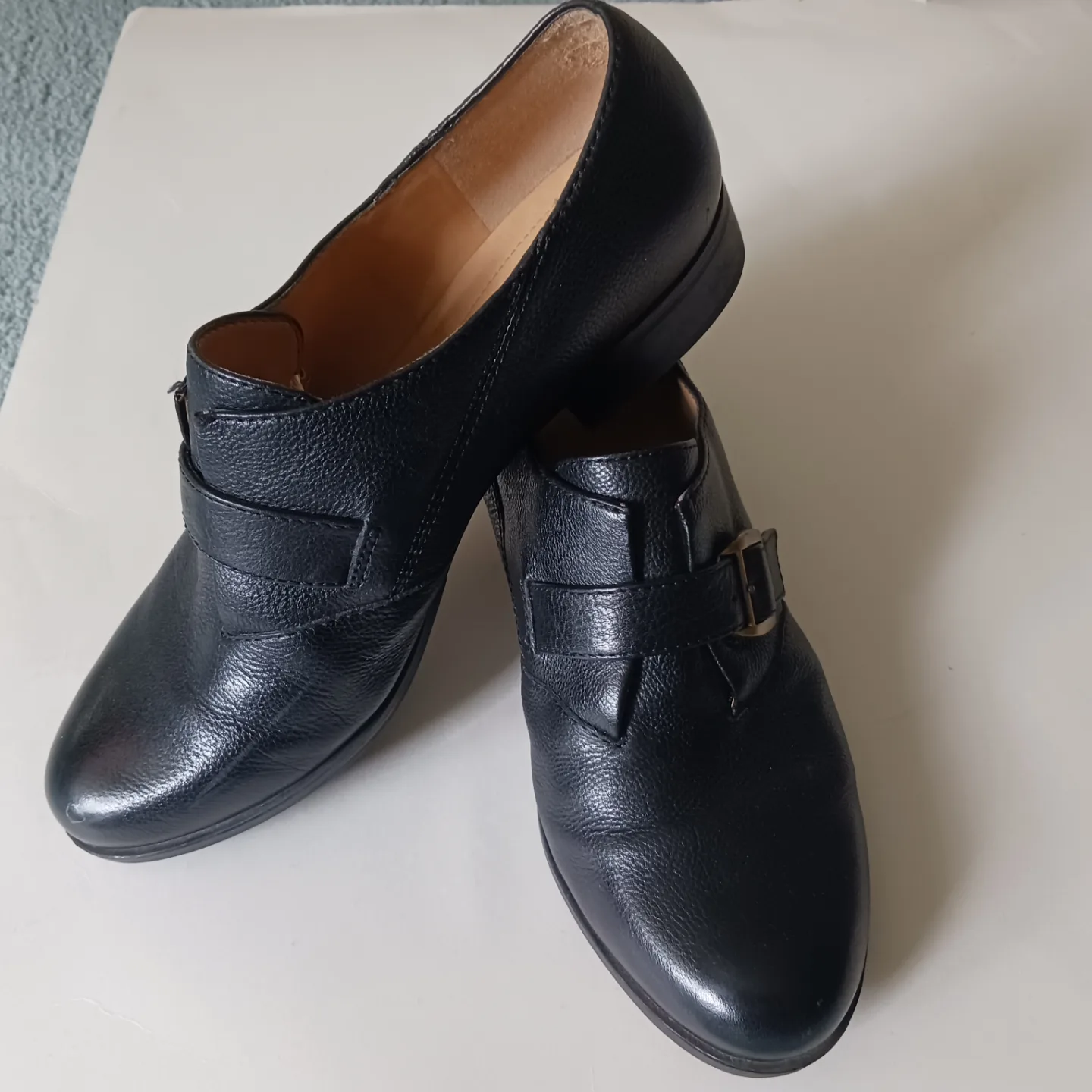 Black Leather Naturalizer Shoes thumbnail
