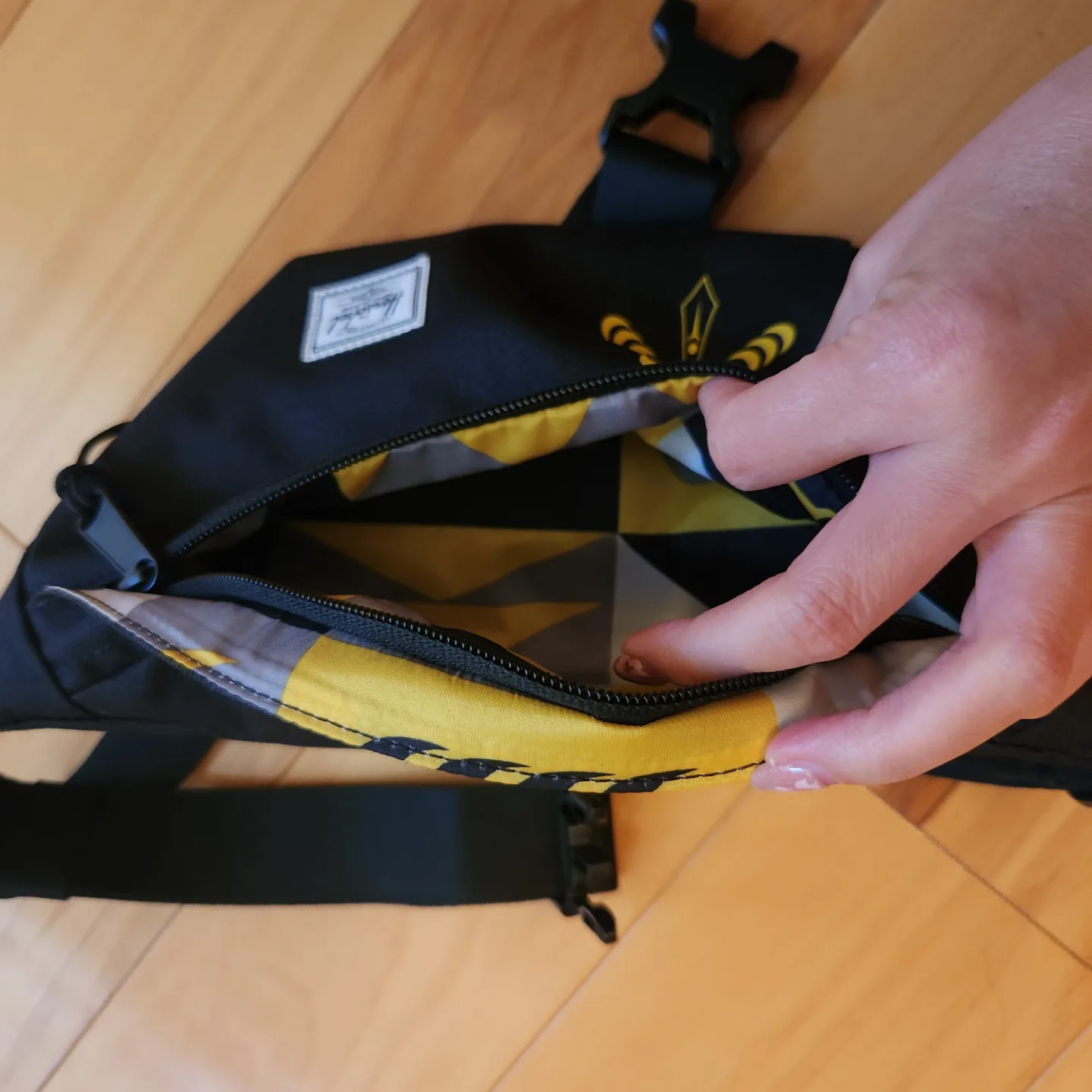 New Herschel Invictus Games 2025 Cross shoulder bag 🧡 image indicator(2)