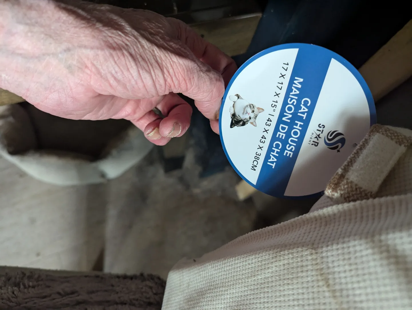 Cozy Cat House Pet Bed - Beige and Brown Plaid image indicator(6)