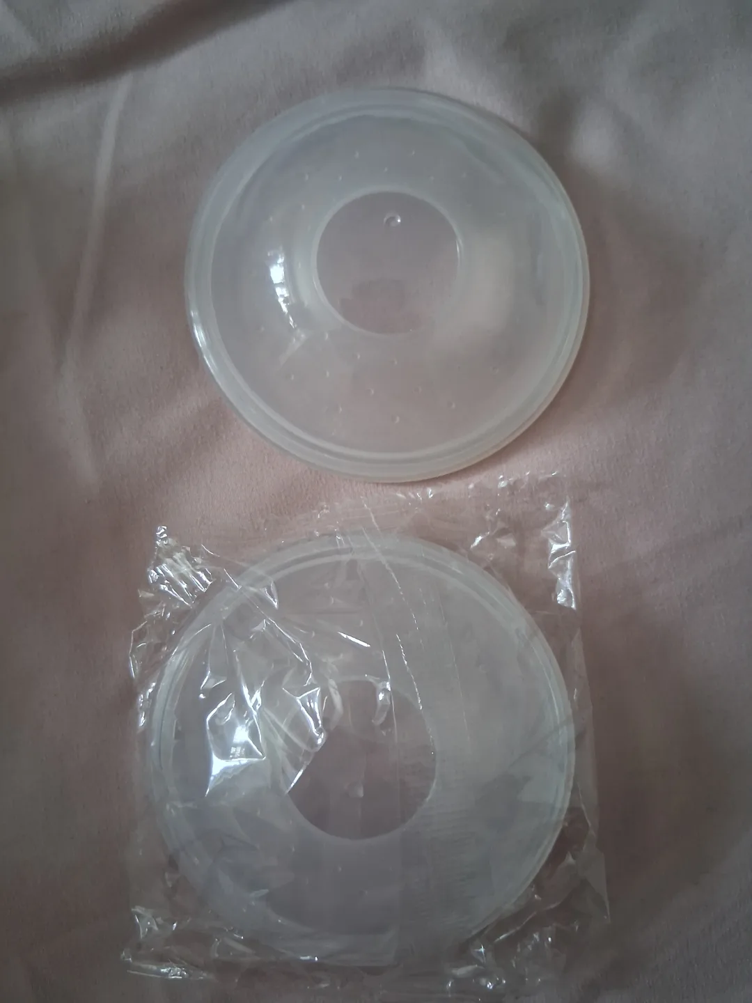 Breast Milk Collector Shells - 2 Pack image indicator(8)