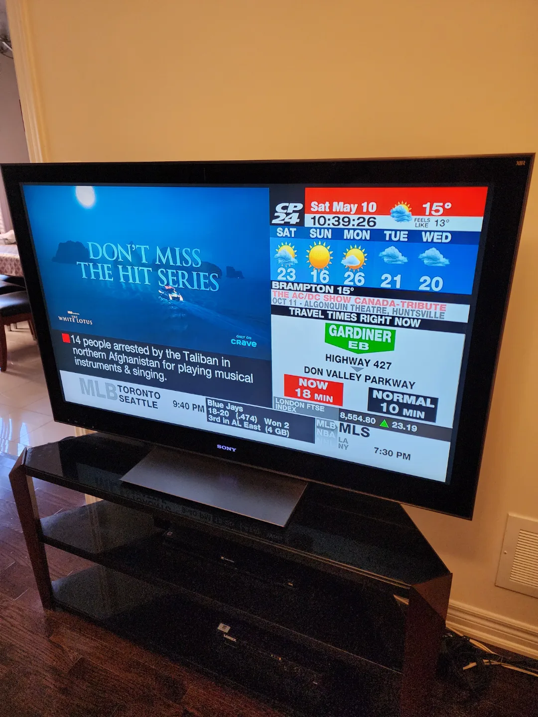 SONY Bravia XBR 52" 1080p LCD 3D TV w/ Glass Stand, Chromecast image indicator(2)