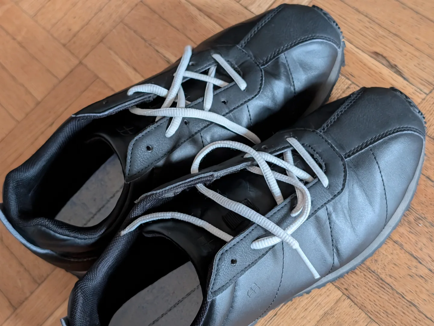 Women's Shoes For Crews Slip, Oil And Water Resistant  Sneakers image indicator(4)