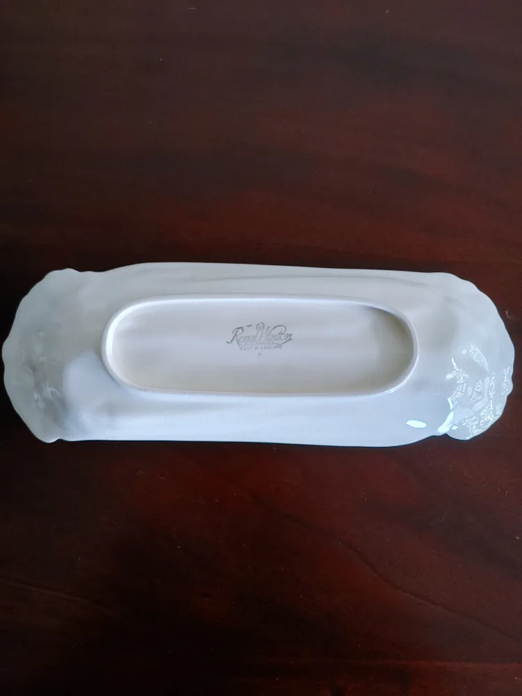 Royal Winton Celtuce Serving Dish image indicator(2)