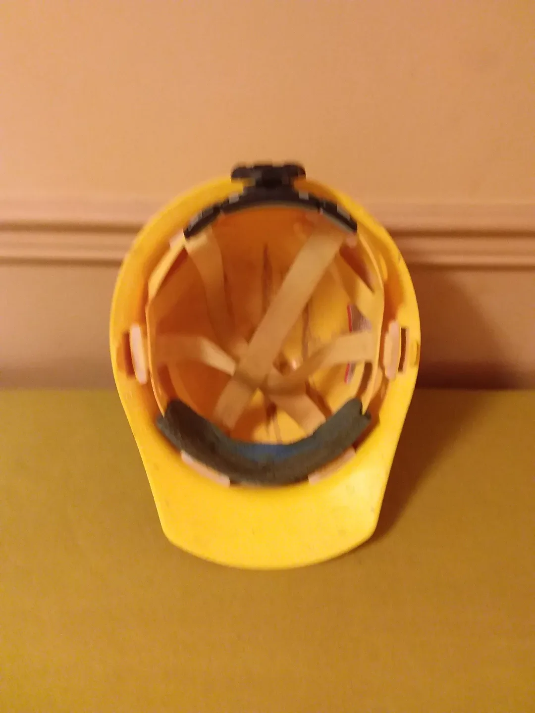 ➡️ Construction Hard Hat 👷👷‍♀️ image indicator(2)