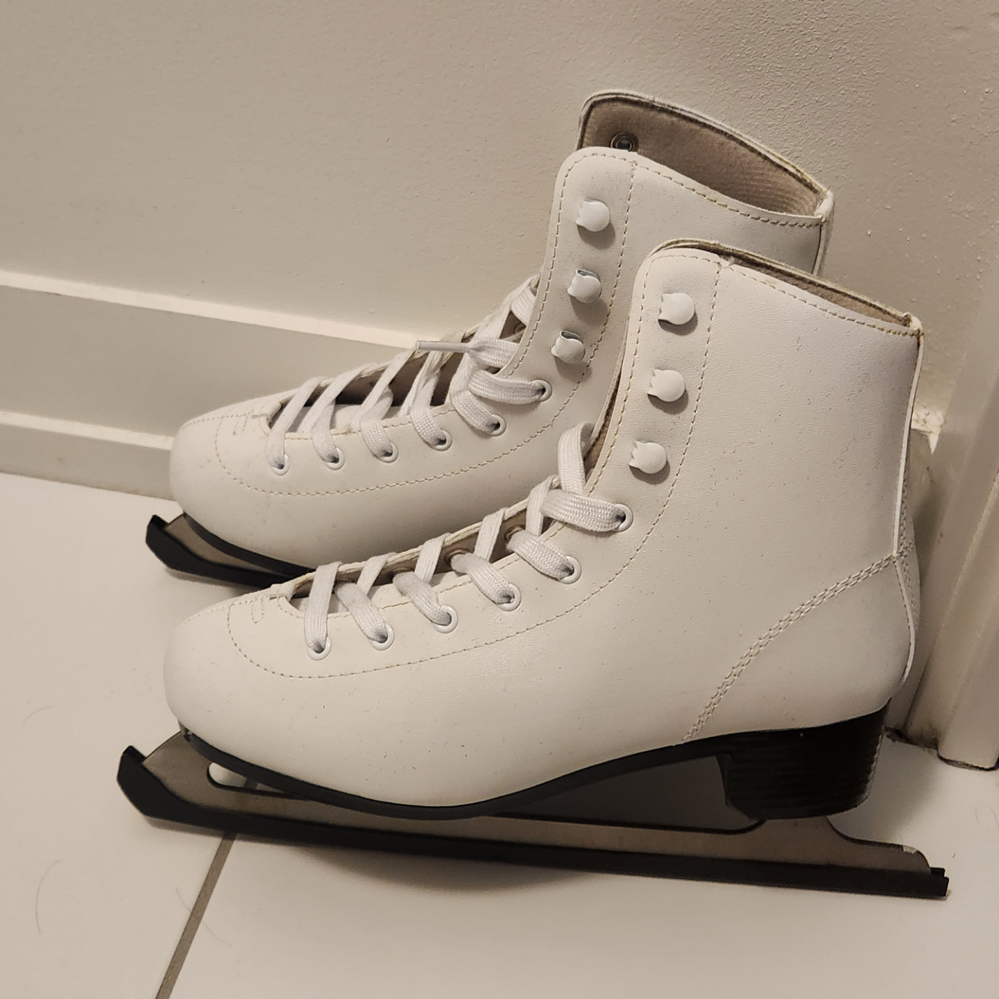 Girls' White Figure Skates
