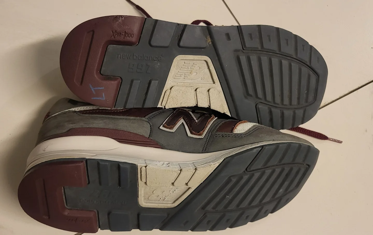 New Balance 997 Burgundy Grey Sneakers 9.5 image indicator(4)