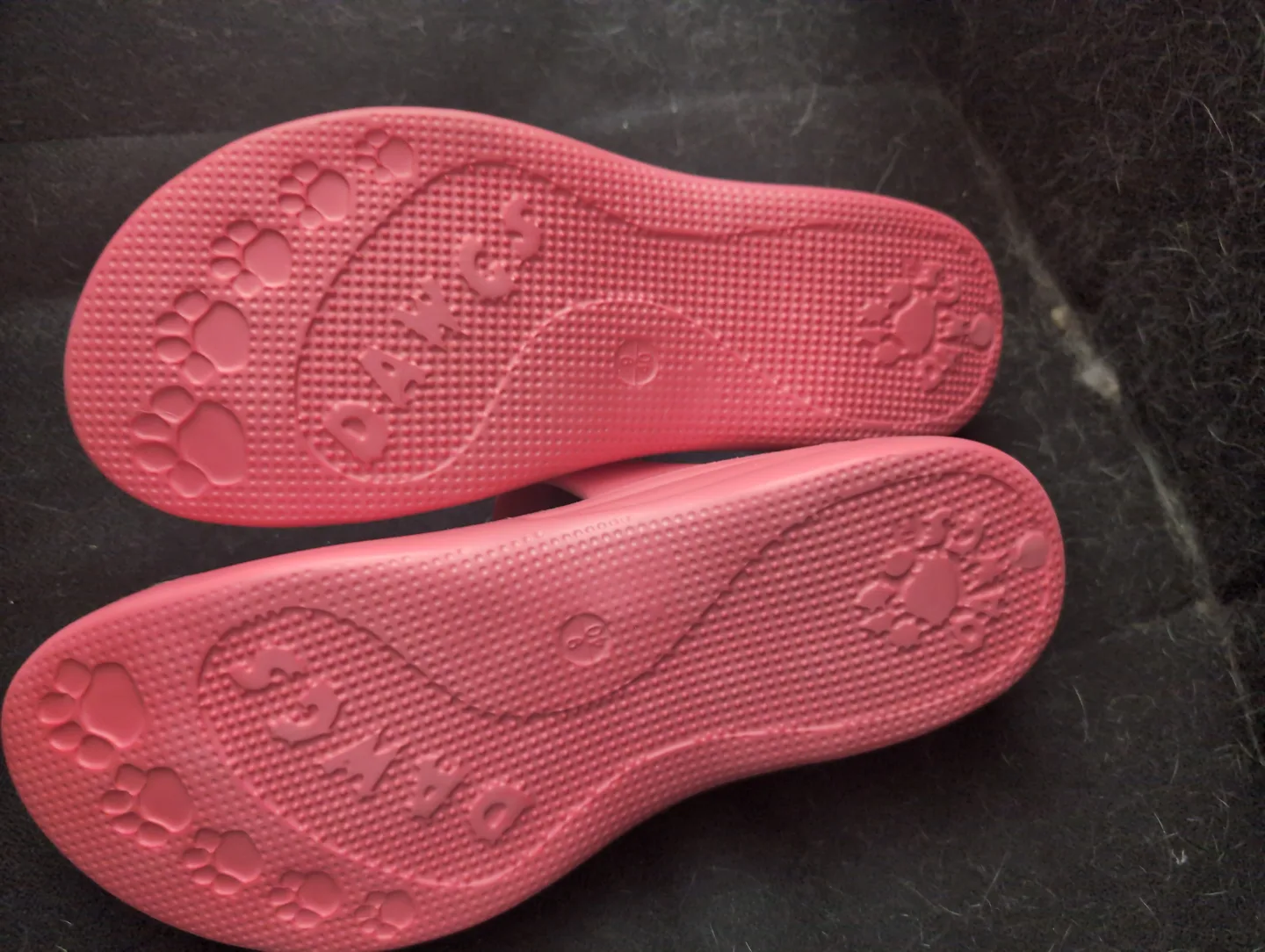 DAWGS Women's Pink Sandals Size 9 image indicator(3)