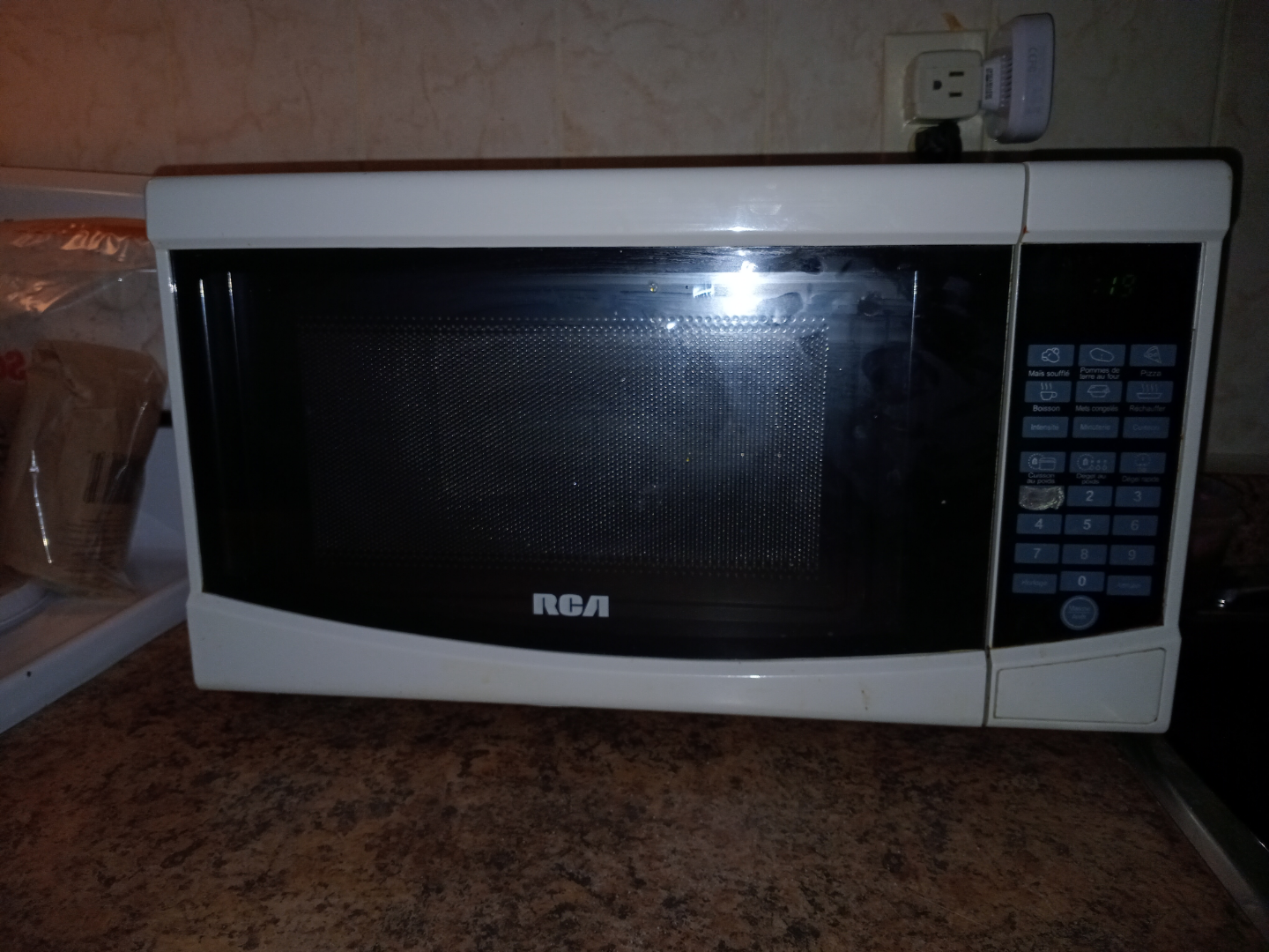 RCA Microwave - Gently Used